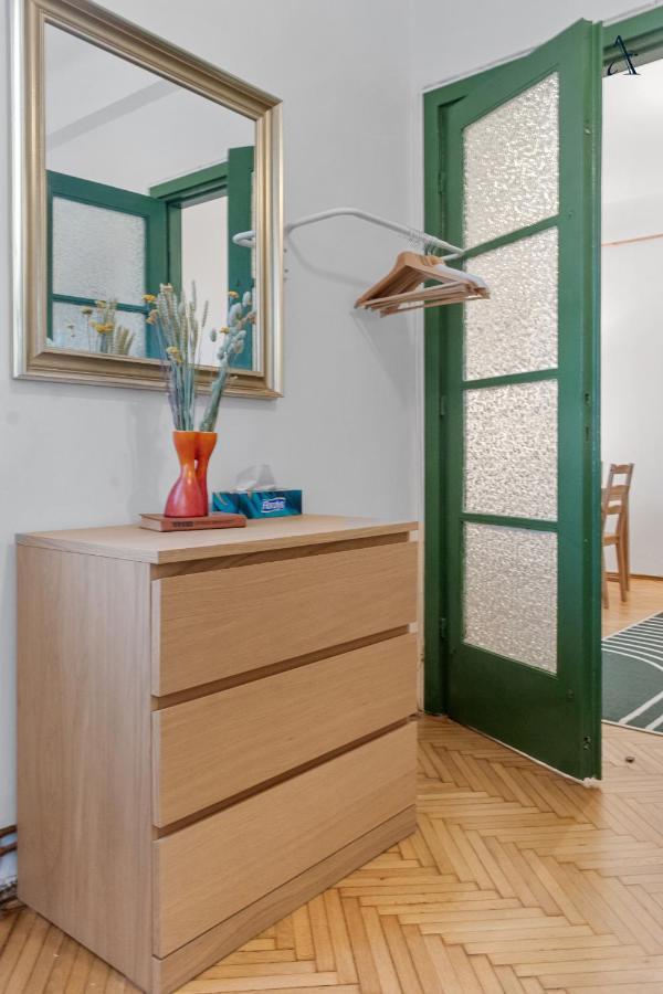 11 Apartments Bucharest Luaran gambar