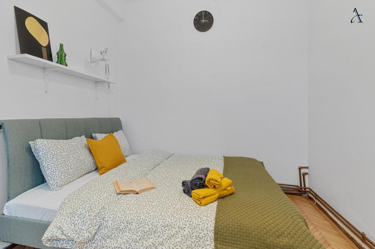 11 Apartments Bucharest Luaran gambar