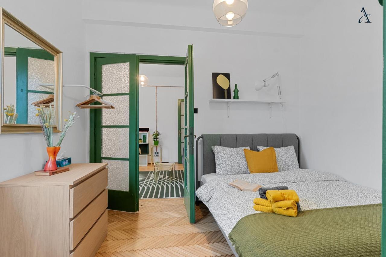 11 Apartments Bucharest Luaran gambar